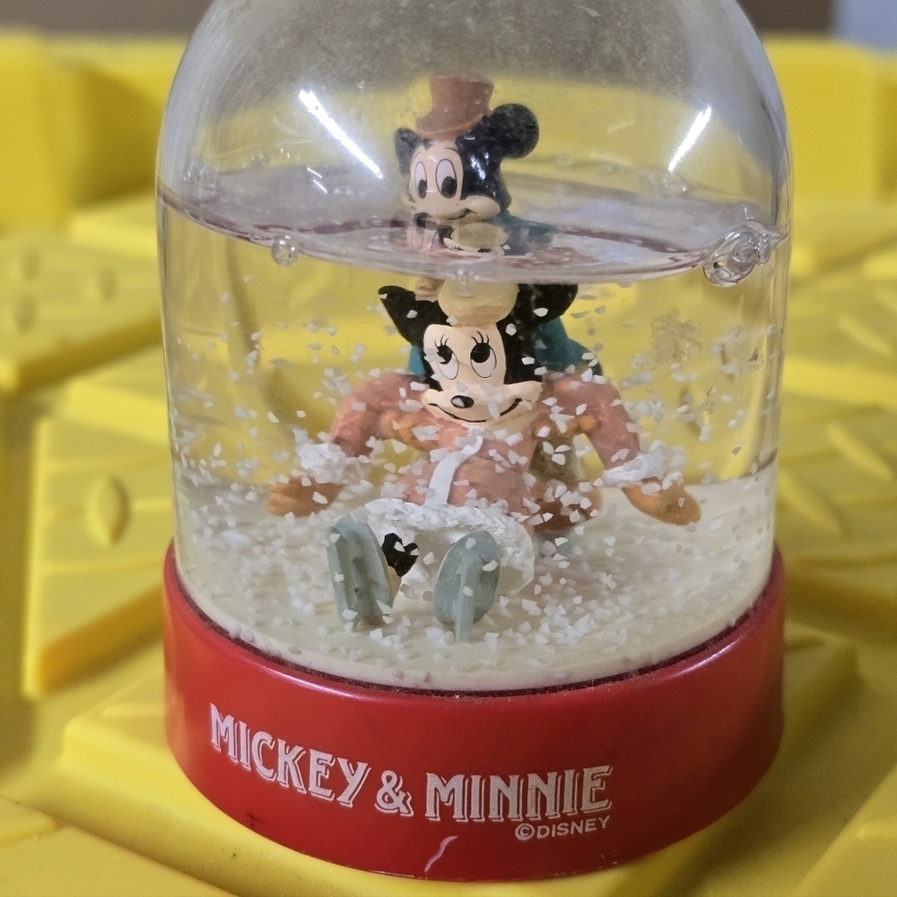 Vintage Disney Mickey And Minnie Snowglobe - Picture 2 of 3